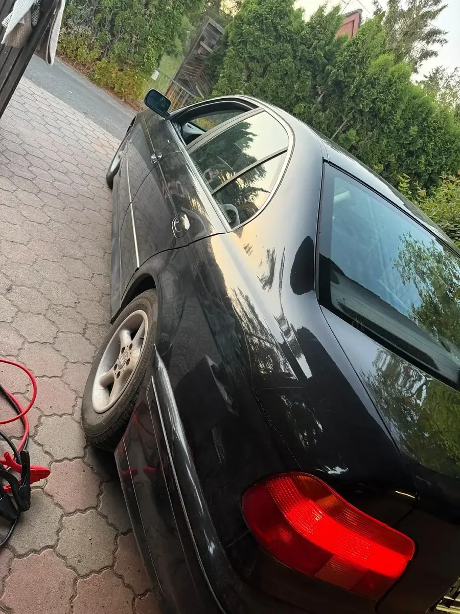 Gebraucht BMW 523 170 PS (125 kW) 2000 Schwarz Limousine
