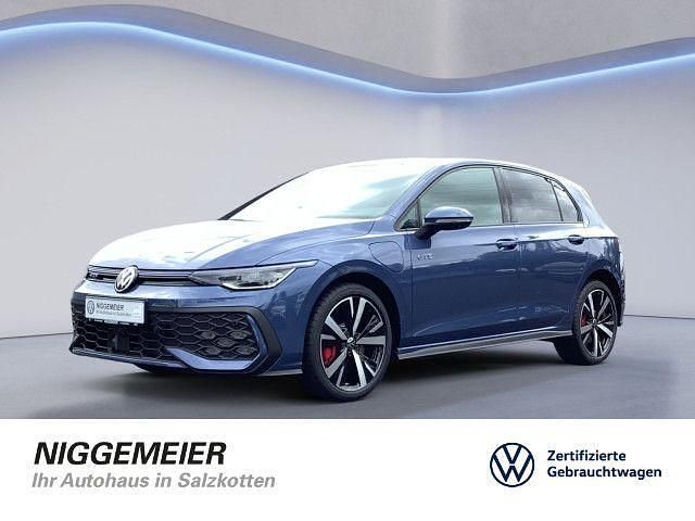 Anemonenblau metallic Gebraucht 2025 VW Golf VIII GTE Limousine | 47.780 € (Fairer Preis) - Bild 1/4
