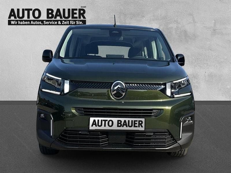 Neu Citroën Berlingo 131 PS (96 kW) 2026 Grün Van / Kleinbus