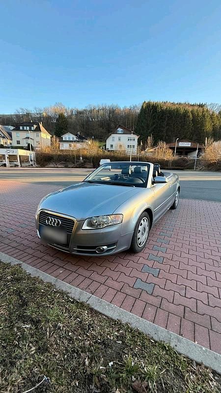 Gebraucht Audi A4 Cabriolet 140 PS (102 kW) 2006 Grau Cabrio