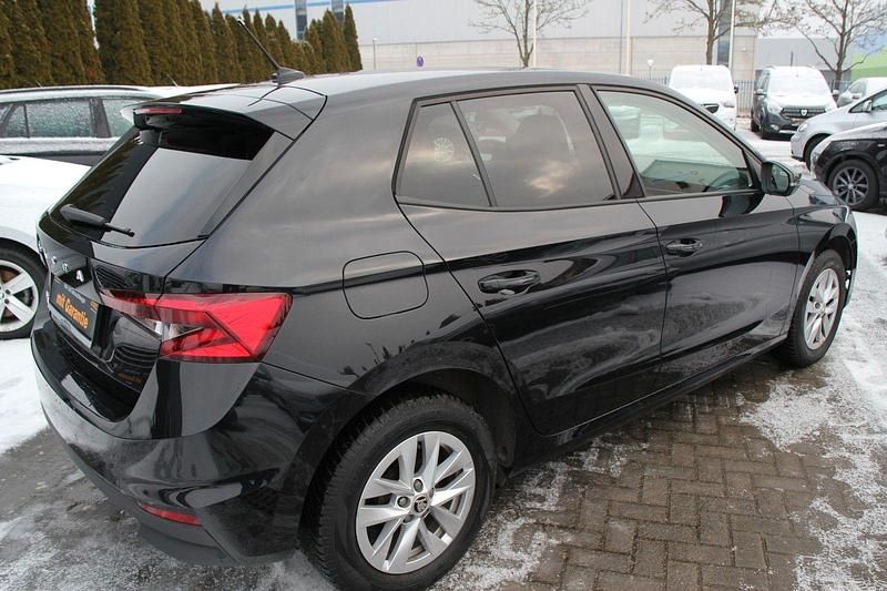 Gebraucht Skoda Fabia Active 65 PS (47 kW) 2022 Schwarz Kleinwagen