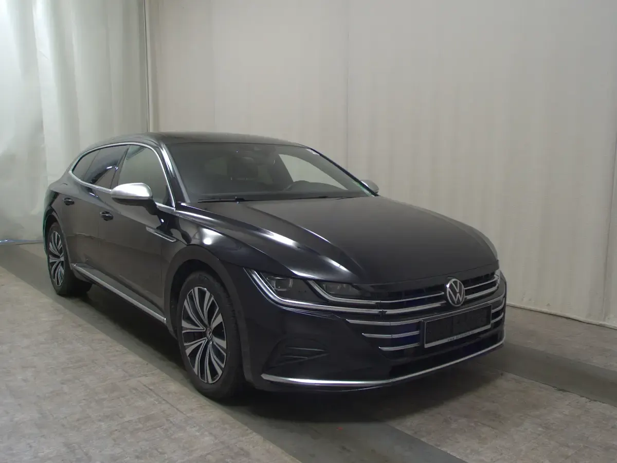 Gebraucht VW Arteon Elegance 200 PS (147 kW) 2022 Deep black perleffekt Kombi