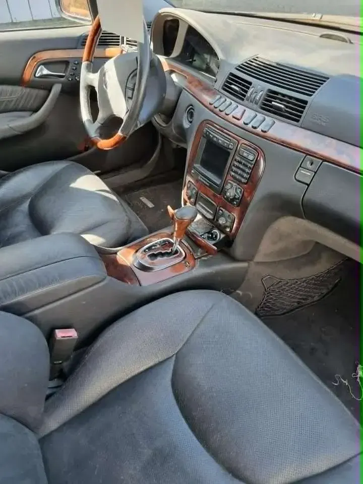 Gebraucht Mercedes 220 279 PS (205 kW) 2000 Schwarz Limousine