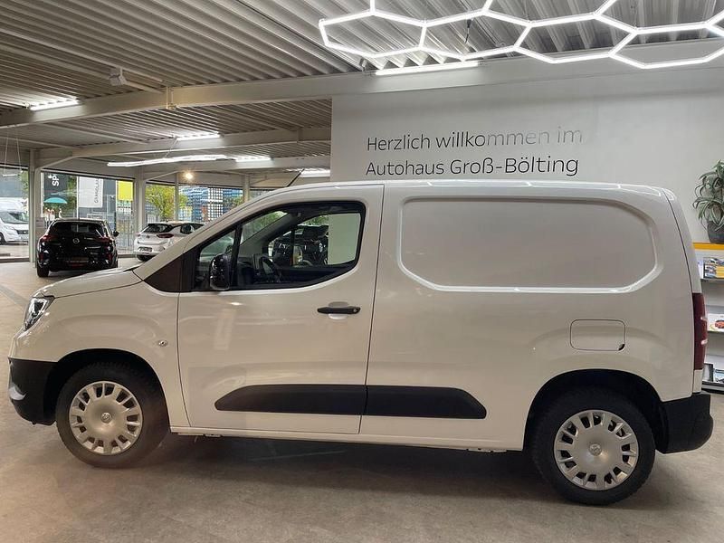 Gebraucht Opel Combo Edition 131 PS (96 kW) 2022 Weiß Van / Kleinbus