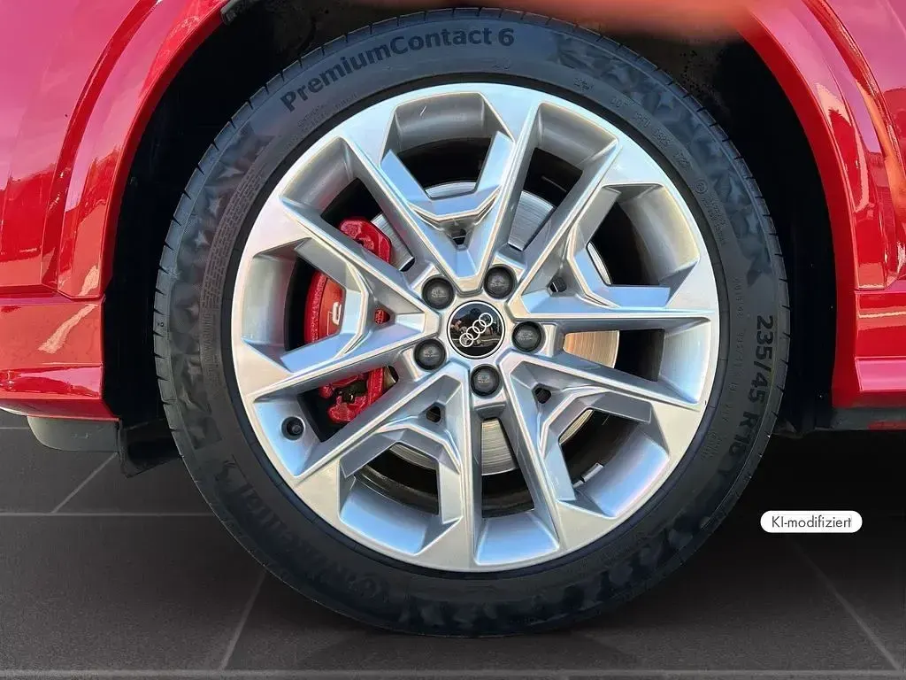 Gebraucht Audi SQ2 Sport 301 PS (221 kW) 2023 Rot SUV