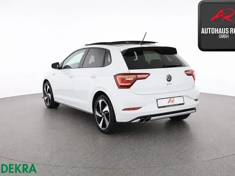 Gebraucht VW Polo Active 207 PS (152 kW) 2023 Pure white Kleinwagen