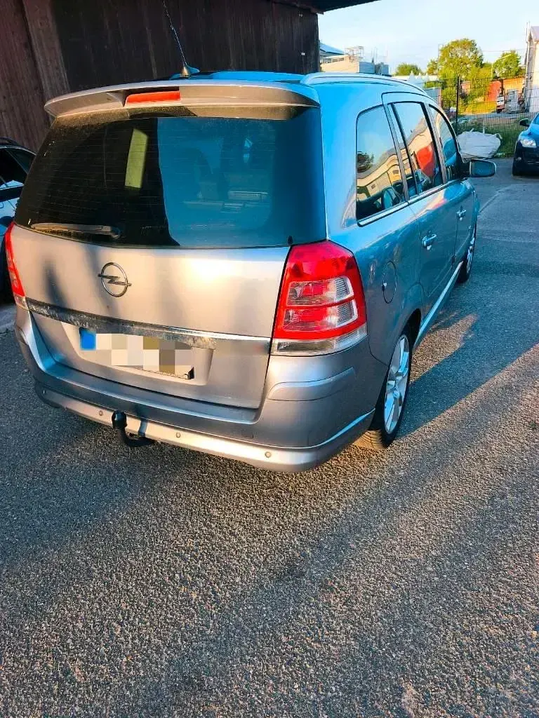 Gebraucht Opel Zafira 140 PS (102 kW) 2008 Blau Van / Kleinbus