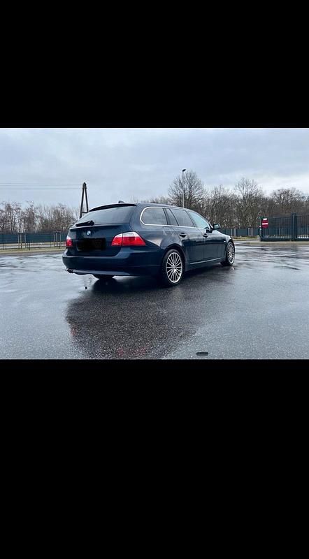 Blau Gebraucht 2009 BMW 530 Kombi | 6.800 € (Fairer Preis) - Bild 1/4