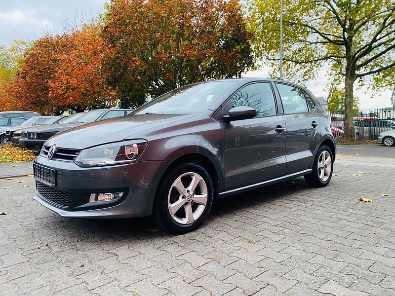 Grau Gebraucht 2010 VW Golf VI Comfortline Kleinwagen | 4.850 € (Guter Preis) - Bild 1/4