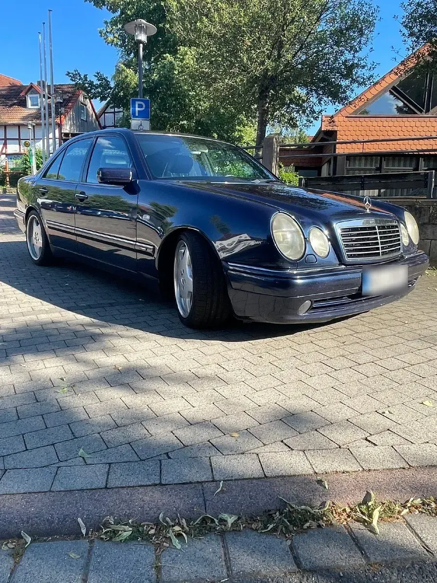 Gebraucht Mercedes E50 AMG AMG 357 PS (262 kW) 1996 Blau Limousine