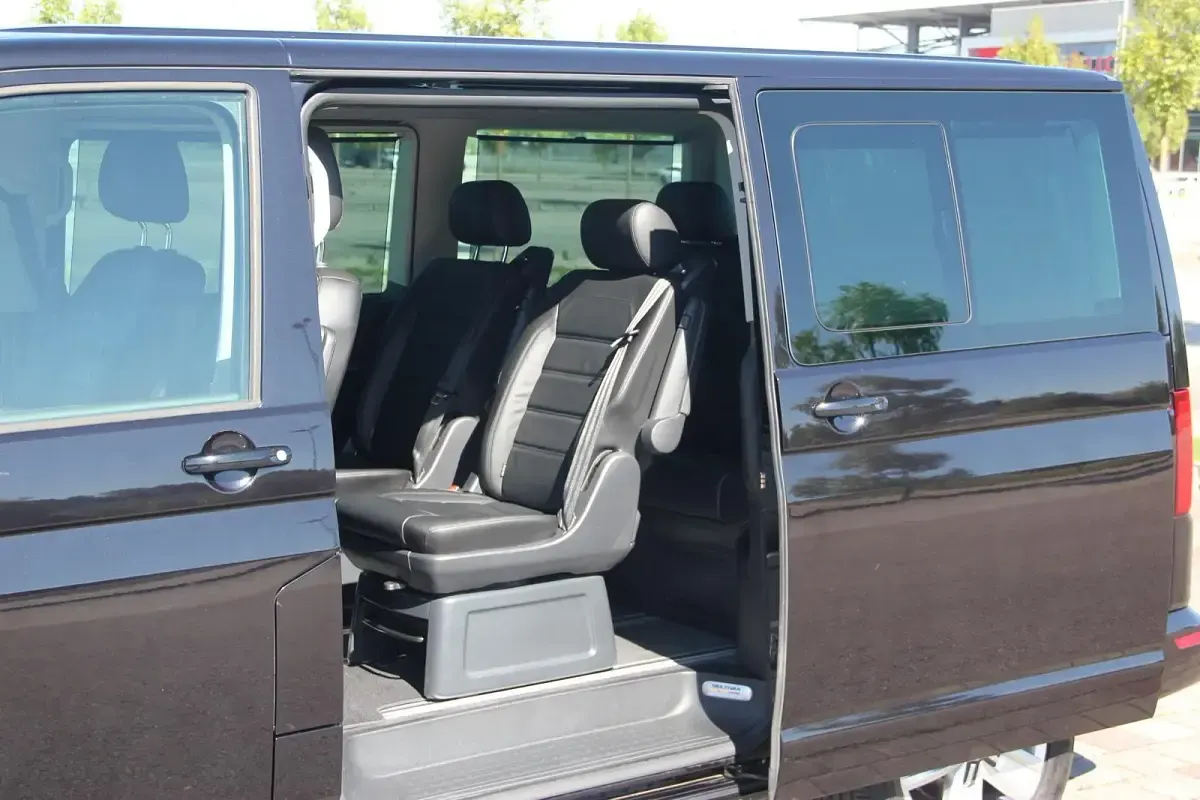 Gebraucht VW Multivan 150 PS (110 kW) 2018 Schwarz Van / Kleinbus