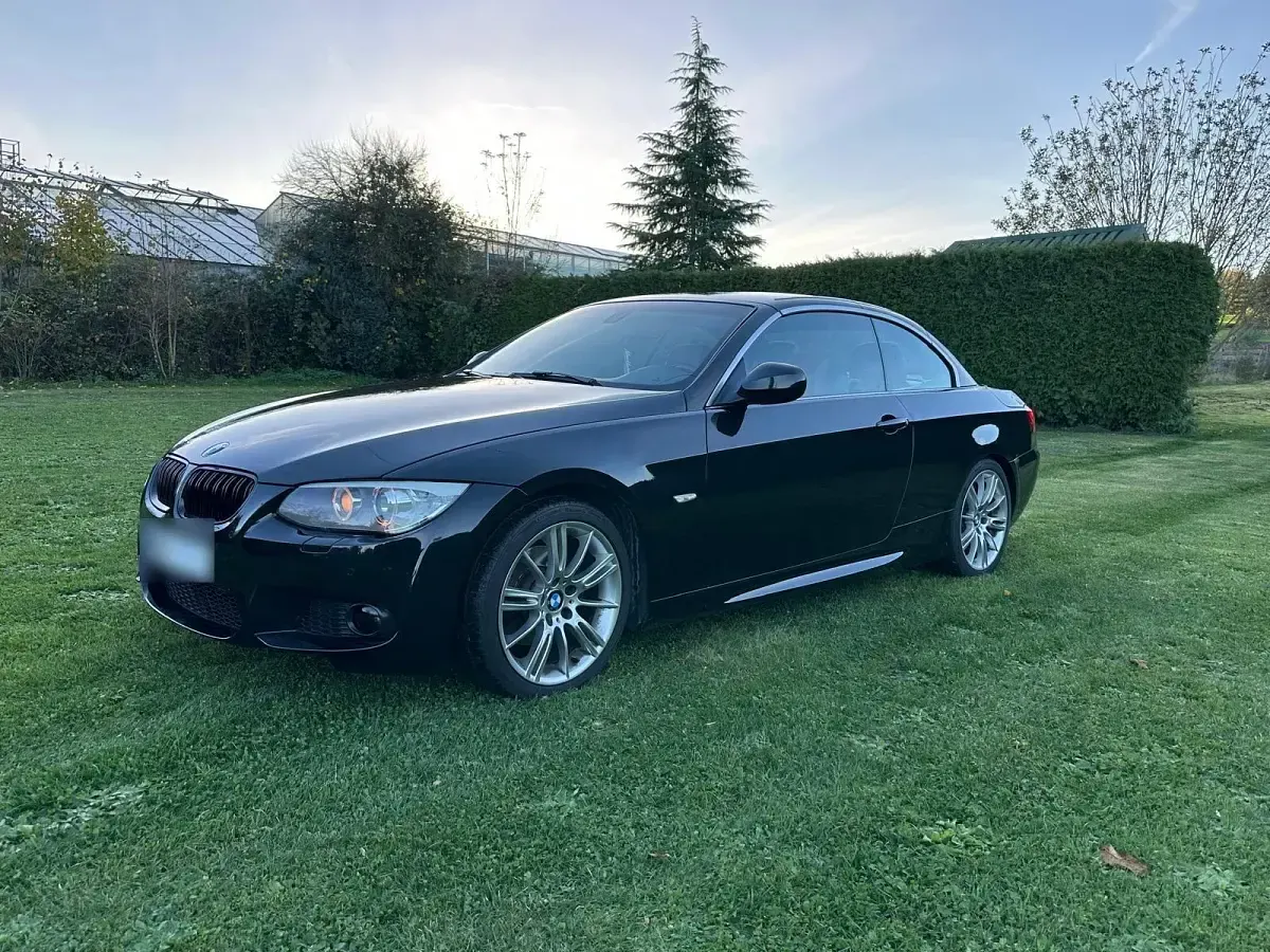 Gebraucht BMW 320 Cabriolet M Sport 184 PS (135 kW) 2012 Schwarz Cabrio