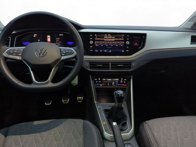 Gebraucht VW Taigo Move 110 PS (80 kW) 2023 Ascotgrau SUV