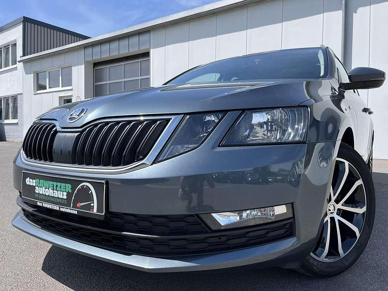 Grau Gebraucht 2020 Skoda Octavia Soleil Kombi | 14.140 € (Fairer Preis) - Bild 1/4