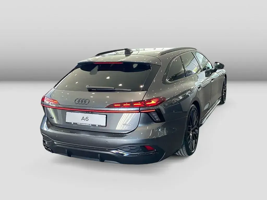 Gebraucht Audi A6 Ambiente 299 PS (219 kW) 2026 Grau Kombi
