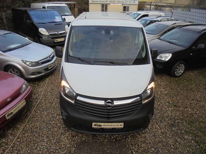 Gebraucht Opel Vivaro 121 PS (88 kW) 2019 Weiß Van / Kleinbus