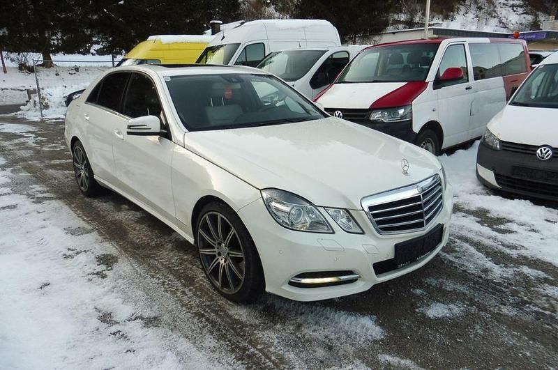 Gebraucht Mercedes E350 265 PS (194 kW) 2011 Weiß Limousine