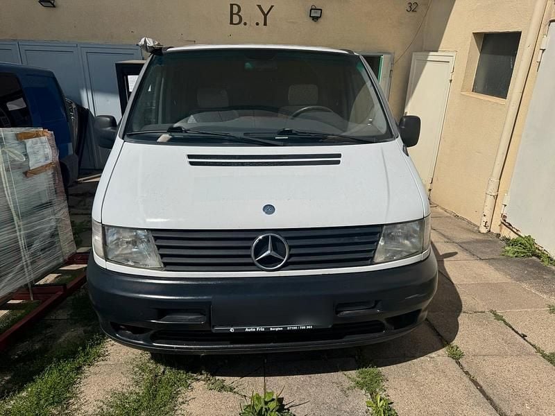 Weiß Gebraucht 2001 Mercedes Vito Van / Kleinbus | 2.500 € - Bild 1/4