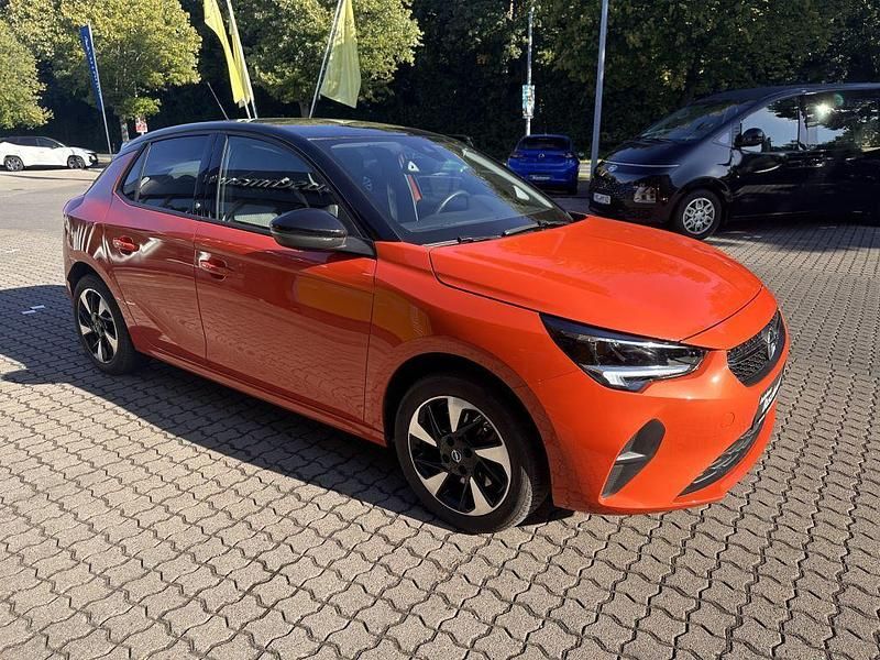 Gebraucht Opel Corsa-e Edition 100 kW (136 PS) 2022 Power orange met./dach diamant Kleinwagen