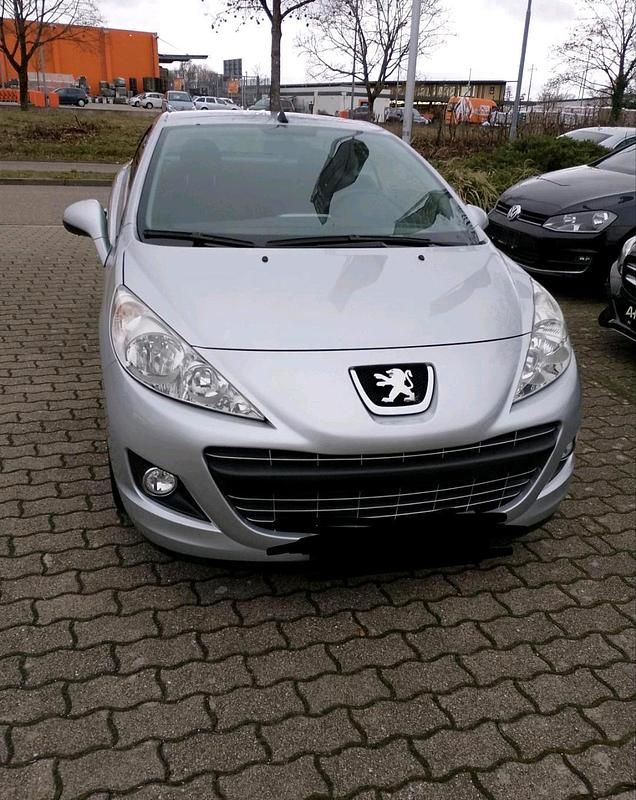 Silber Gebraucht 2012 Peugeot 207 CC Cabrio | 6.000 € (Etwas zu teuer) - Bild 1/4