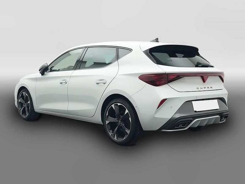 Usata Cupra Leon 150 CV (110 kW) 2025 Bianco Berlina