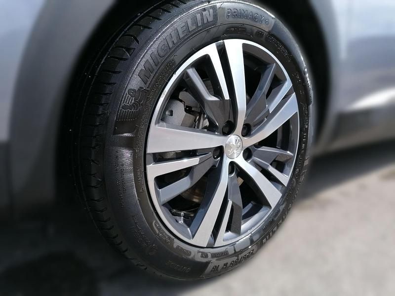 Gebraucht Peugeot 3008 Allure 224 PS (164 kW) 2022 Metfa artense silber Limousine