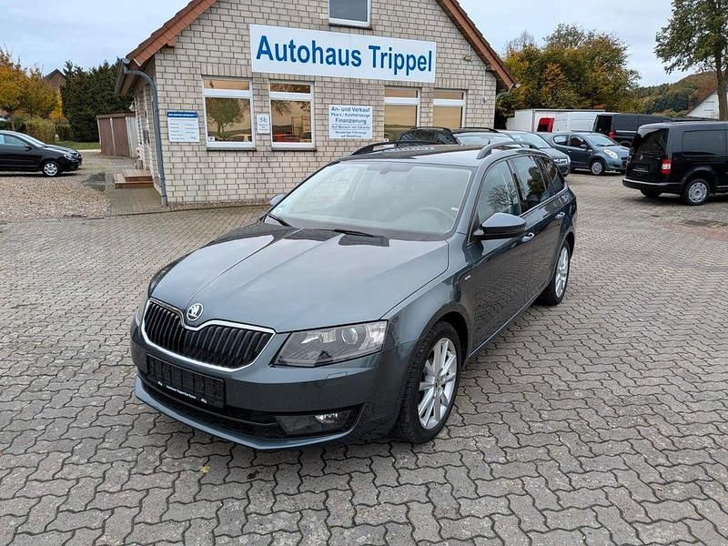 Grau Gebraucht 2016 Skoda Octavia Kombi | 8.990 € (Guter Preis) - Bild 1/4