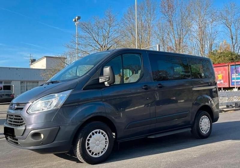 Gebraucht Ford Tourneo 125 PS (91 kW) 2013 Andere farben Van / Kleinbus