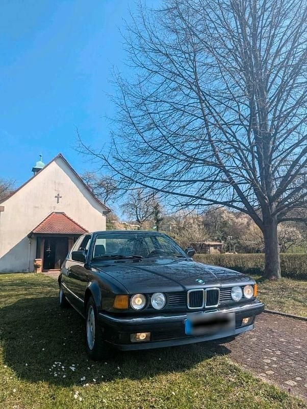 Second-hand BMW 730 200 CP (147 kW) 1987 Negru Berlinǎ