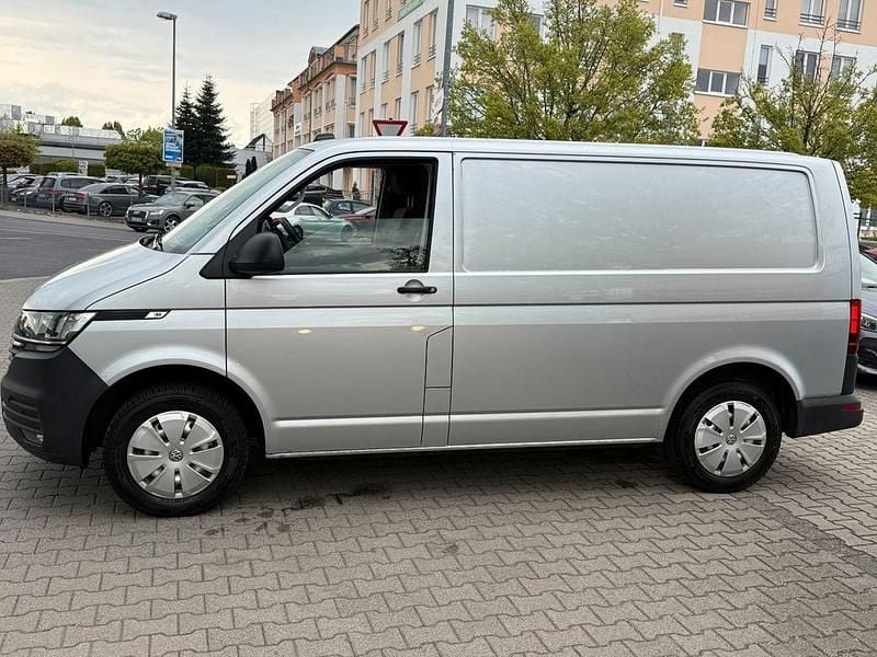 Gebraucht VW Transporter 110 PS (80 kW) 2022 Reflexsilber Van