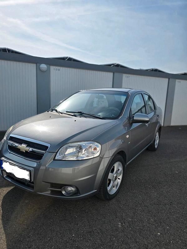 Gebraucht Chevrolet Aveo 95 PS (69 kW) 2009 Silber Limousine