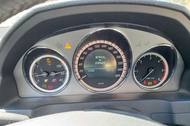 Gebraucht 2010 Mercedes 220 Avantgarde | 5.000 € - Bild 1/4