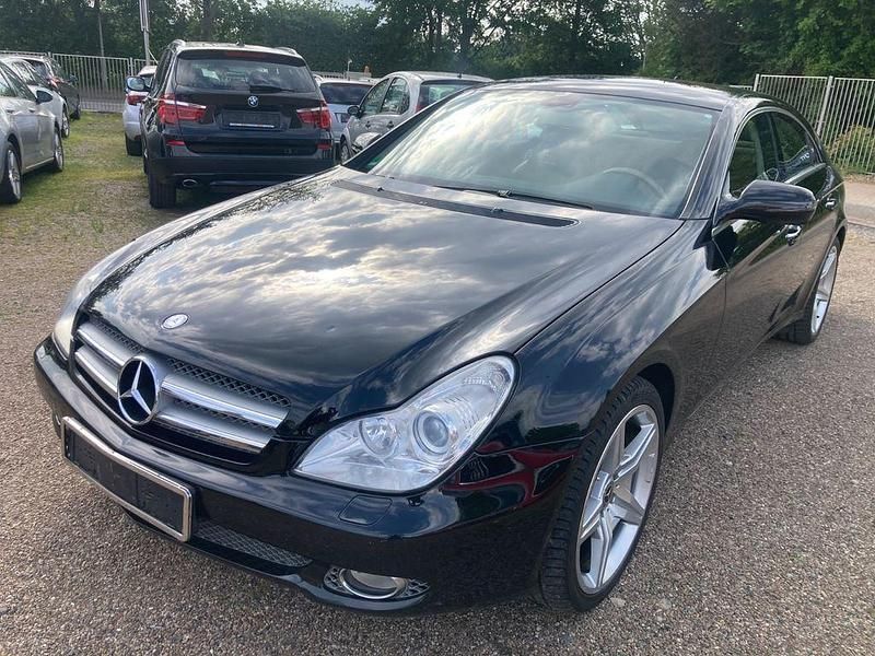Schwarz Gebraucht 2009 Mercedes CLS320 Limousine | 11.999 € (Etwas zu teuer) - Bild 1/4