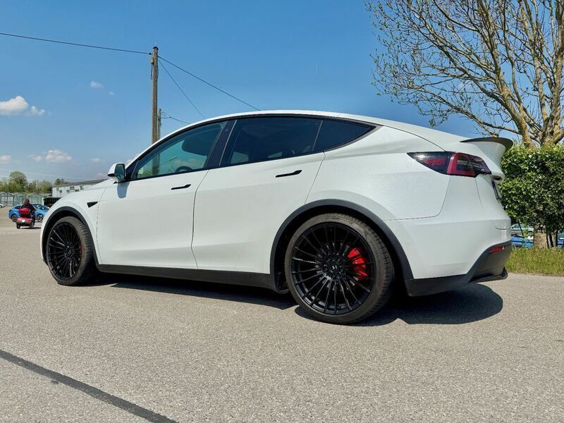 Weiß Gebraucht 2022 Tesla Model Y Performance SUV | 41.500 € (Fairer Preis) - Bild 1/4