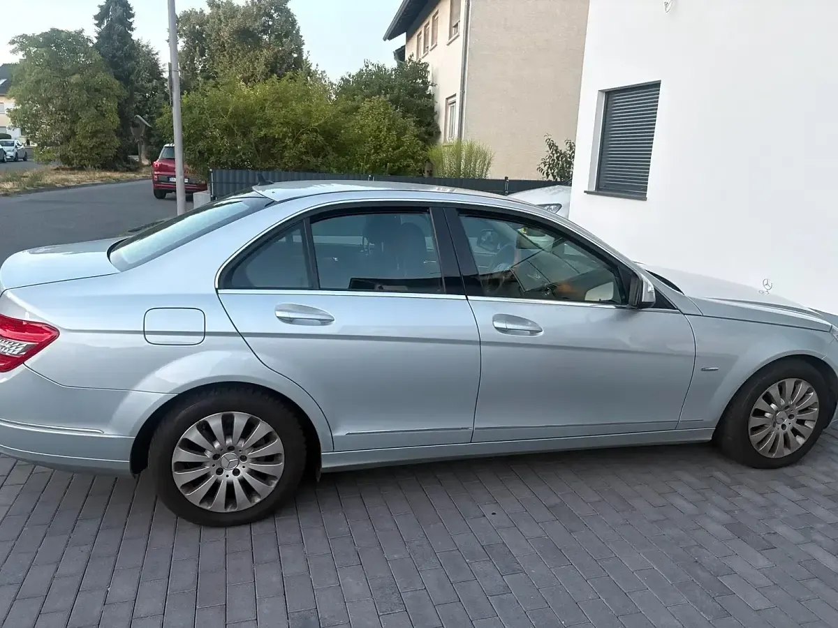 Gebraucht Mercedes C200 187 PS (137 kW) 2008 Silber Limousine