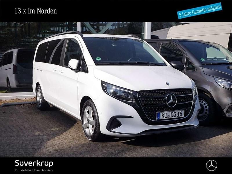 Arktikweiß Gebraucht 2024 Mercedes V220 Van / Kleinbus | 62.900 € - Bild 1/3