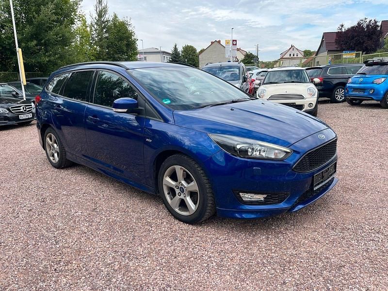 Blau Gebraucht 2017 Ford Focus ST-Line Kombi | 7.000 € (Superpreis) - Bild 1/4