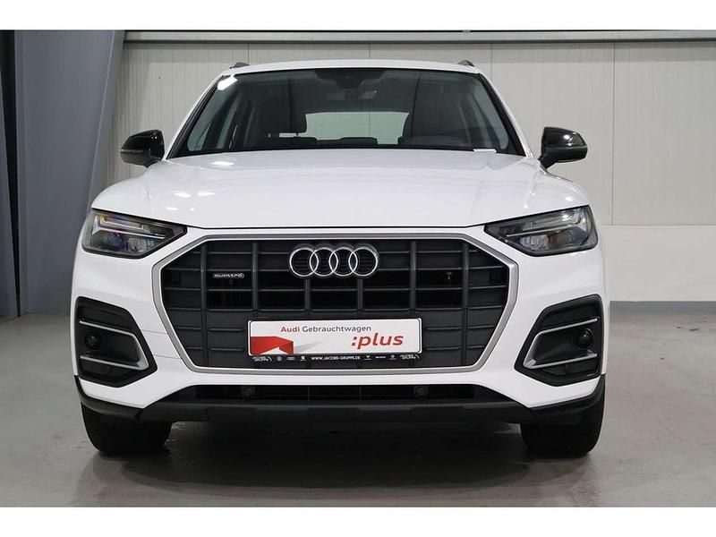 Używany Audi Q5 Basis 204 KM (150 kW) 2025 Biały SUV