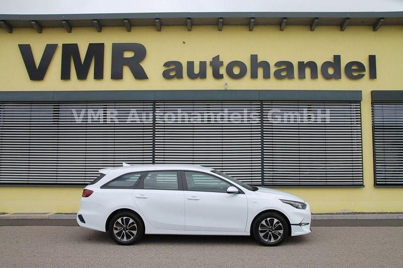 Weiß Neu 2025 Kia Ceed Sportswagon Kombi | 21.980 € (Superpreis) - Bild 1/4