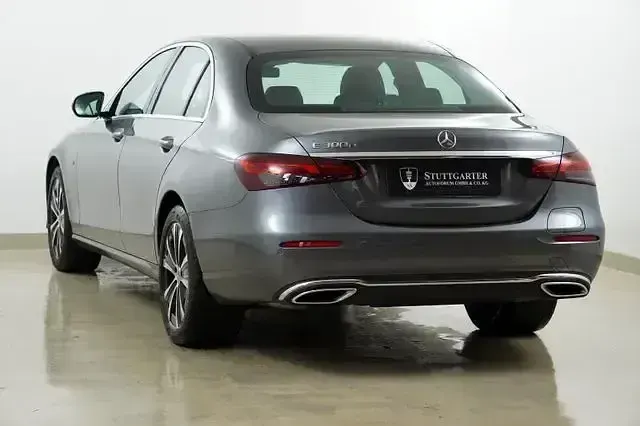 Gebraucht Mercedes E300 Avantgarde 211 PS (155 kW) 2020 Selenitgrau  lack (metallic) Limousine