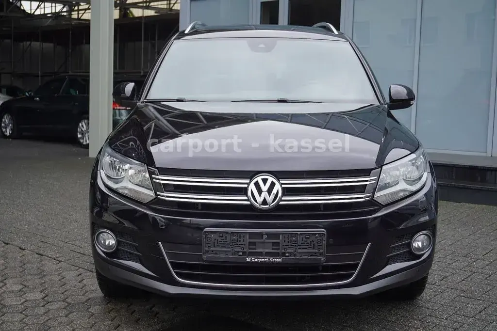 Gebraucht VW Tiguan Life 140 PS (102 kW) 2014 Schwarz SUV