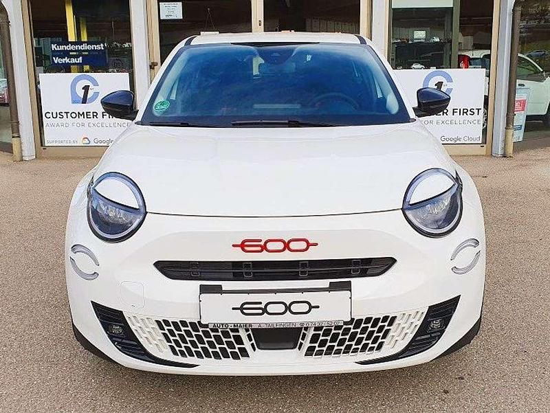 Gebraucht Fiat 600 Red 114 kW (156 PS) 2024 Weiß SUV
