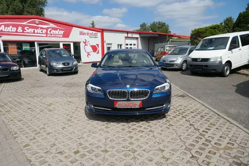 Gebraucht BMW 525 204 PS (150 kW) 2010 Blau Limousine