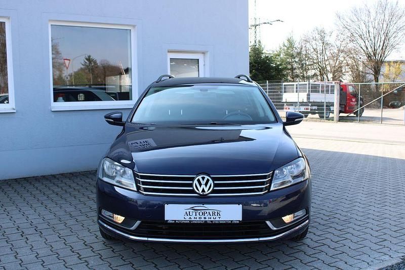 Gebraucht VW Passat Comfortline 122 PS (89 kW) 2012 Blau Kombi