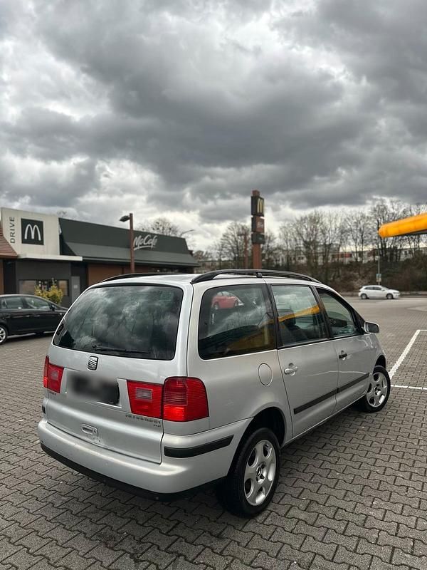 Gebraucht Seat Alhambra 131 PS (96 kW) 2002 Silber Van / Kleinbus
