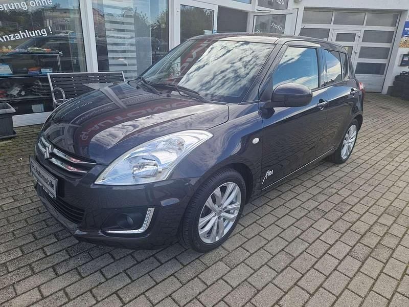 Schwarz Gebraucht 2015 Suzuki Swift Comfort Limousine | 7.450 € (Guter Preis) - Bild 1/4