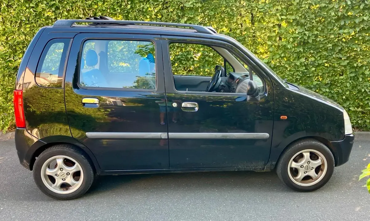 Gebraucht Opel Agila 75 PS (55 kW) 2002 Schwarz Van / Kleinbus