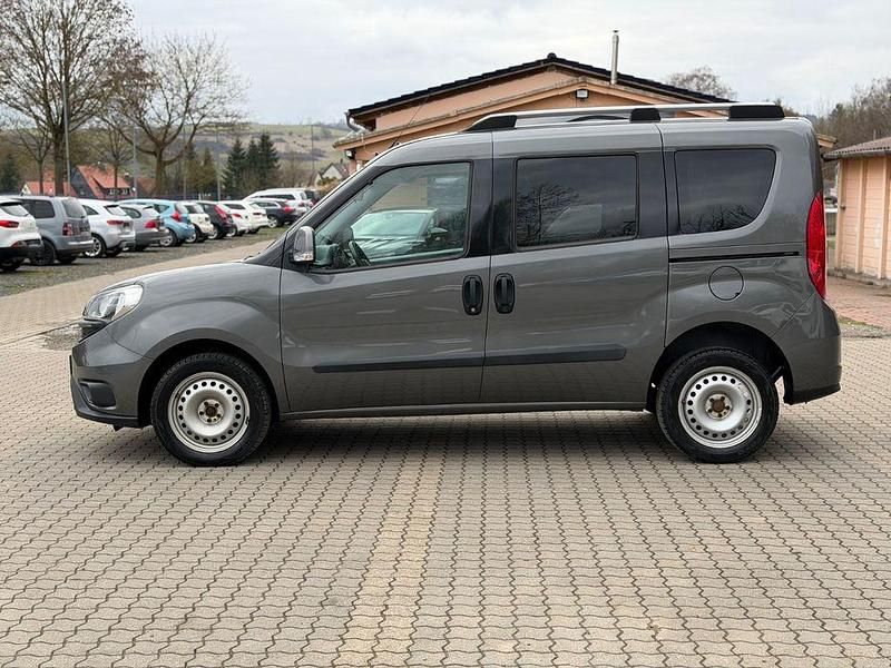 Gebraucht Fiat Doblò 105 PS (77 kW) 2015 Grau Van / Kleinbus
