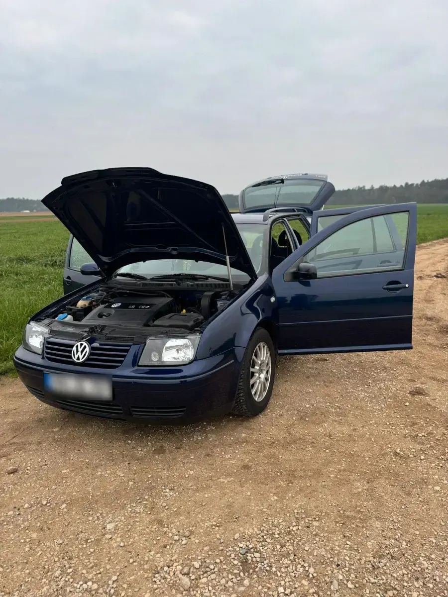 Gebraucht VW Bora 105 PS (77 kW) 2002 Blau Kombi
