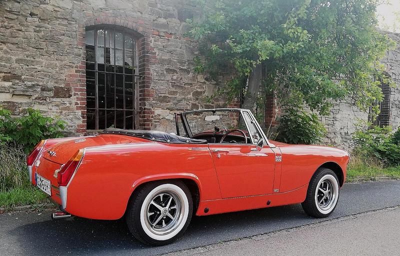 Rot Gebraucht 1978 MG Midget Cabrio | 10.250 € - Bild 1/4